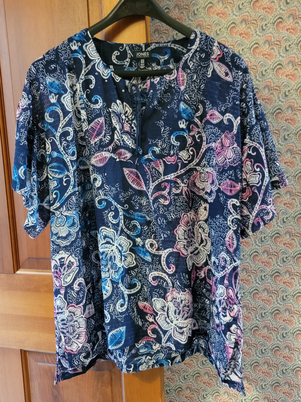 Jones New York Plus Size 2X Navy Blue Floral Boho Peasant Top Beaded Tie Neck